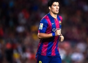 开云足球直播-欧冠决赛之夜，苏亚雷斯进攻端无人可挡，铸就永恒传奇