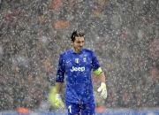 开云体育下载-绿茵场上的双重奏，拉什福德爆发引领曼联，巴拉圭铁蹄踏平喀麦隆