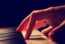 开云官网-法拉利完胜阿斯顿马丁，阿隆索关键制胜的简单介绍