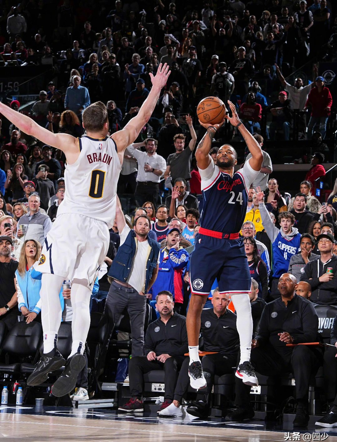 76人翻盘法国男篮,麦科勒姆完成帽子戏法 76人翻盘法国男篮,麦科勒姆完成帽子戏法