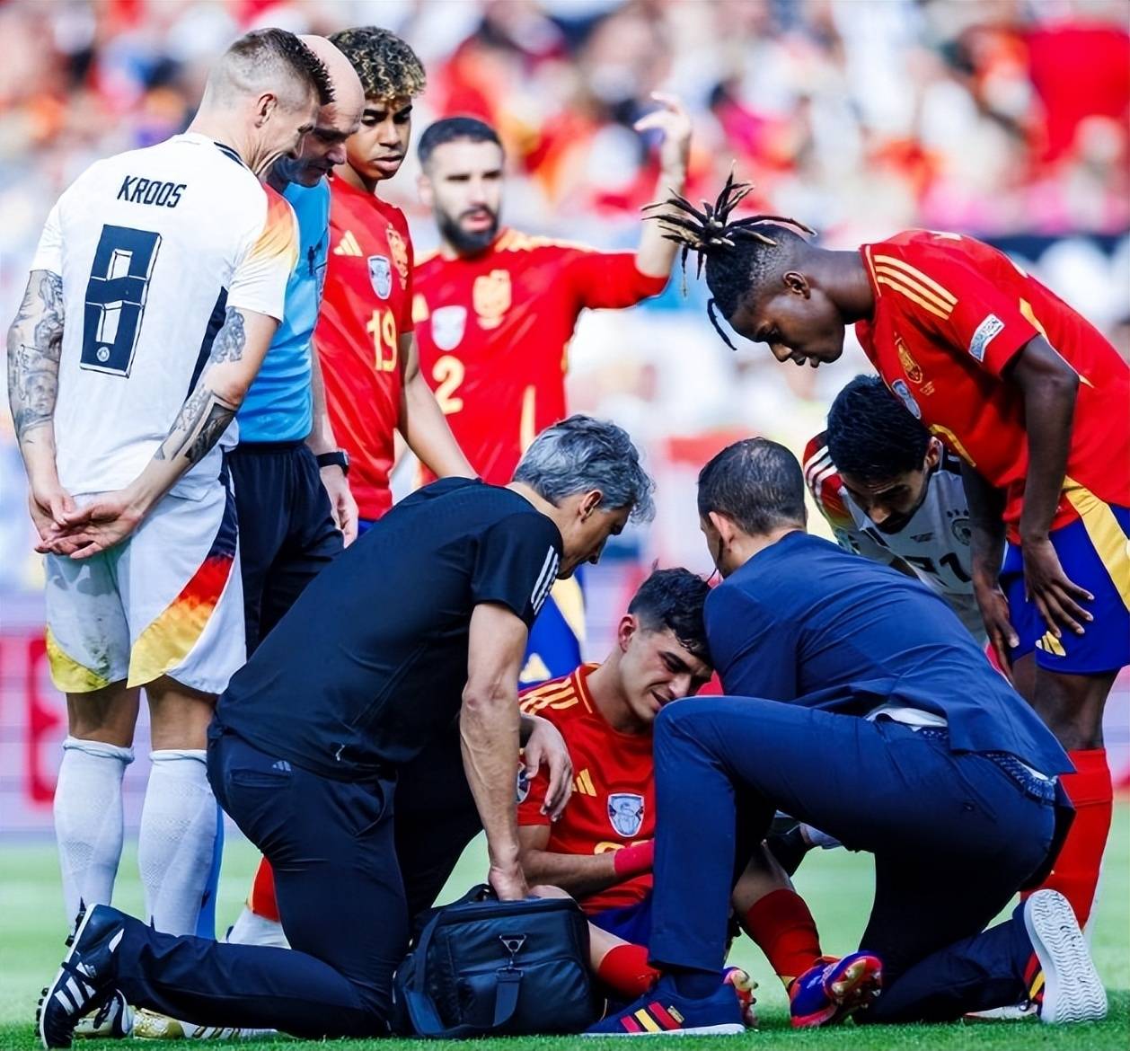 包含英格兰血洗法国,托雷斯关键制胜的词条 包含英格兰血洗法国,托雷斯关键制胜的词条