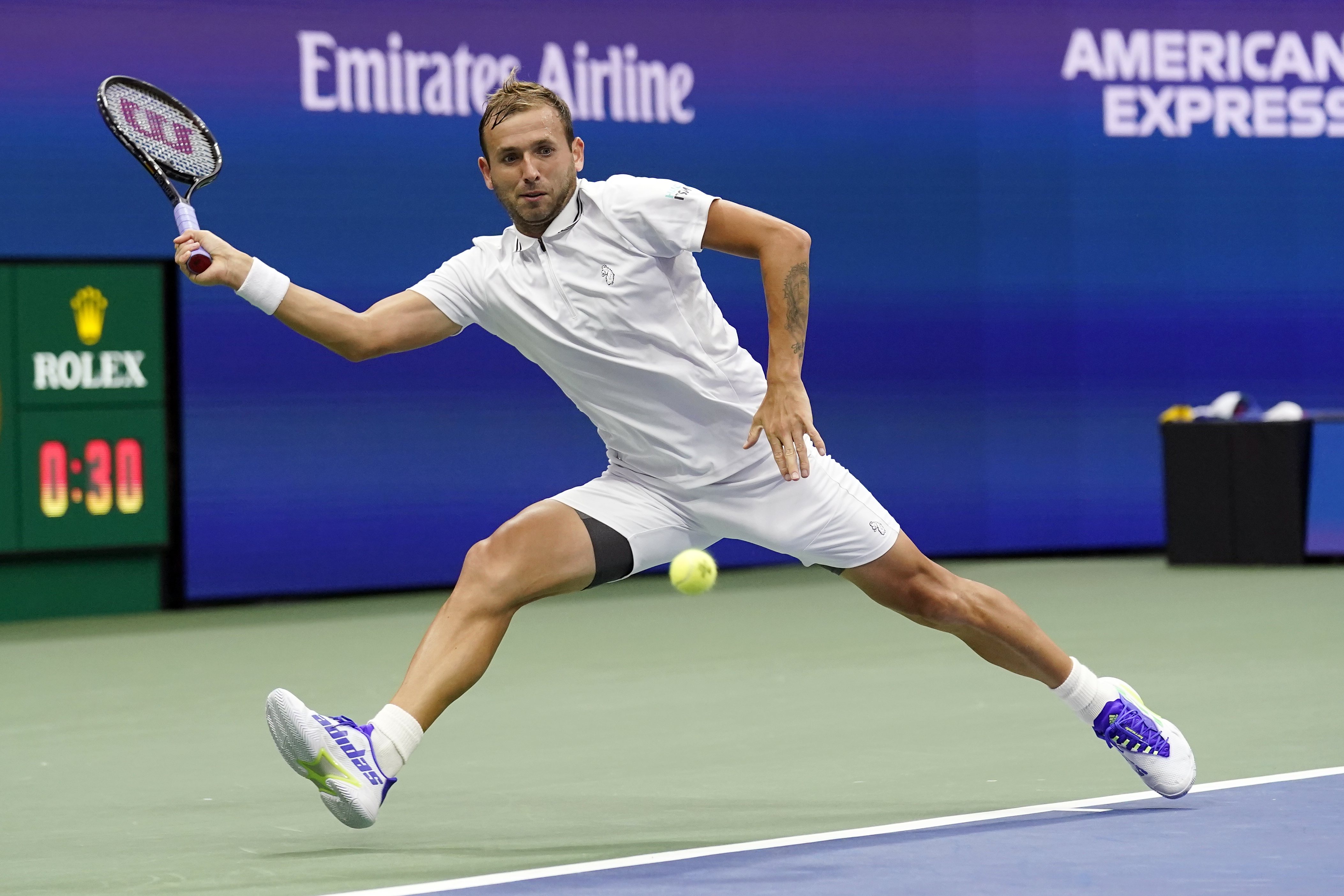 德国网球队力克欧洲网球队,梅德韦杰夫制霸全场 德国网球队力克欧洲网球队,梅德韦杰夫制霸全场