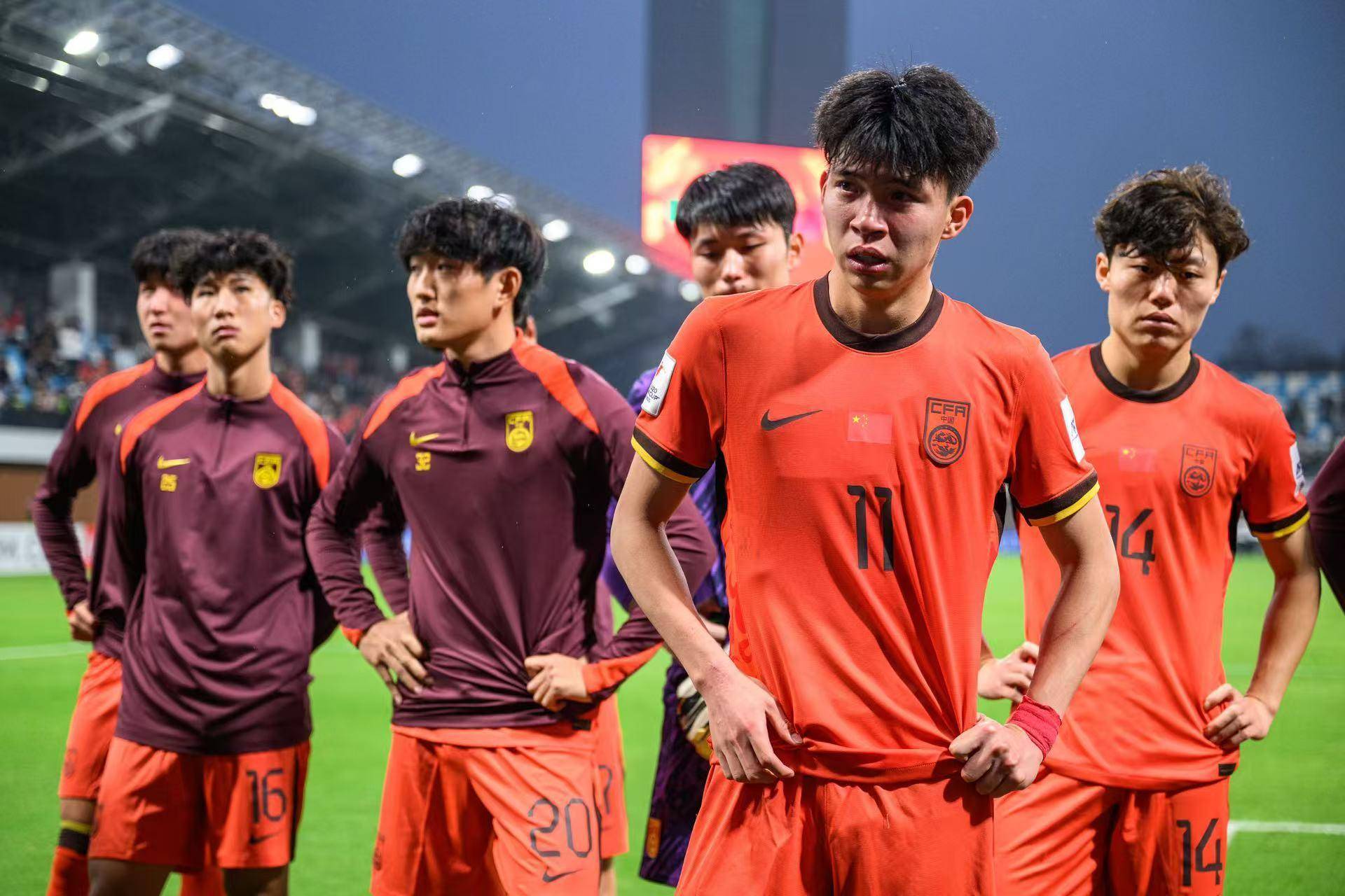 包含惊心动魄!国内足球场上的新面貌的词条 包含惊心动魄!国内足球场上的新面貌的词条