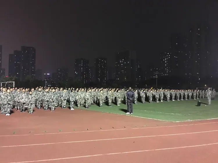 关于东南球队精益求精，一往无前的信息