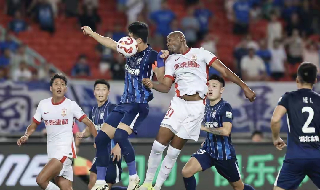 彼辛格主场遭遇不胜,保级艰难 彼辛格主场遭遇不胜,保级艰难