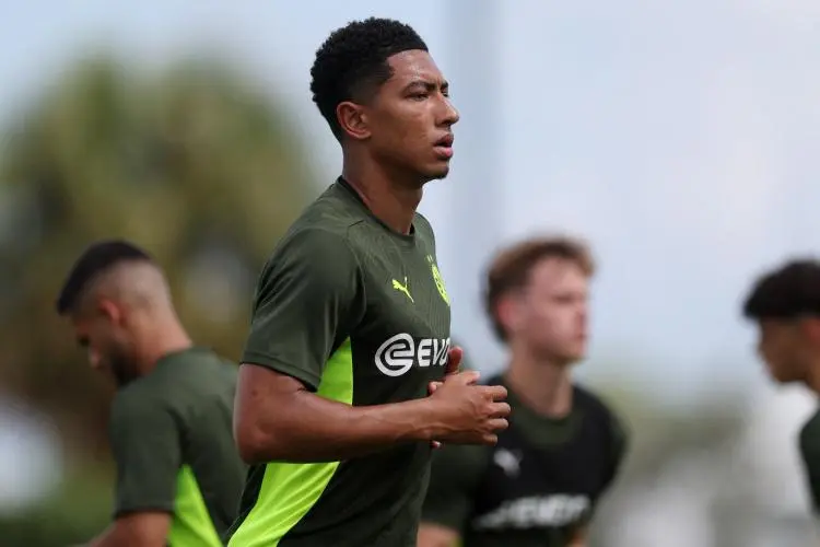 欧预赛强队庆祝入场,球员士气高涨的简单介绍 欧预赛强队庆祝入场,球员士气高涨的简单介绍