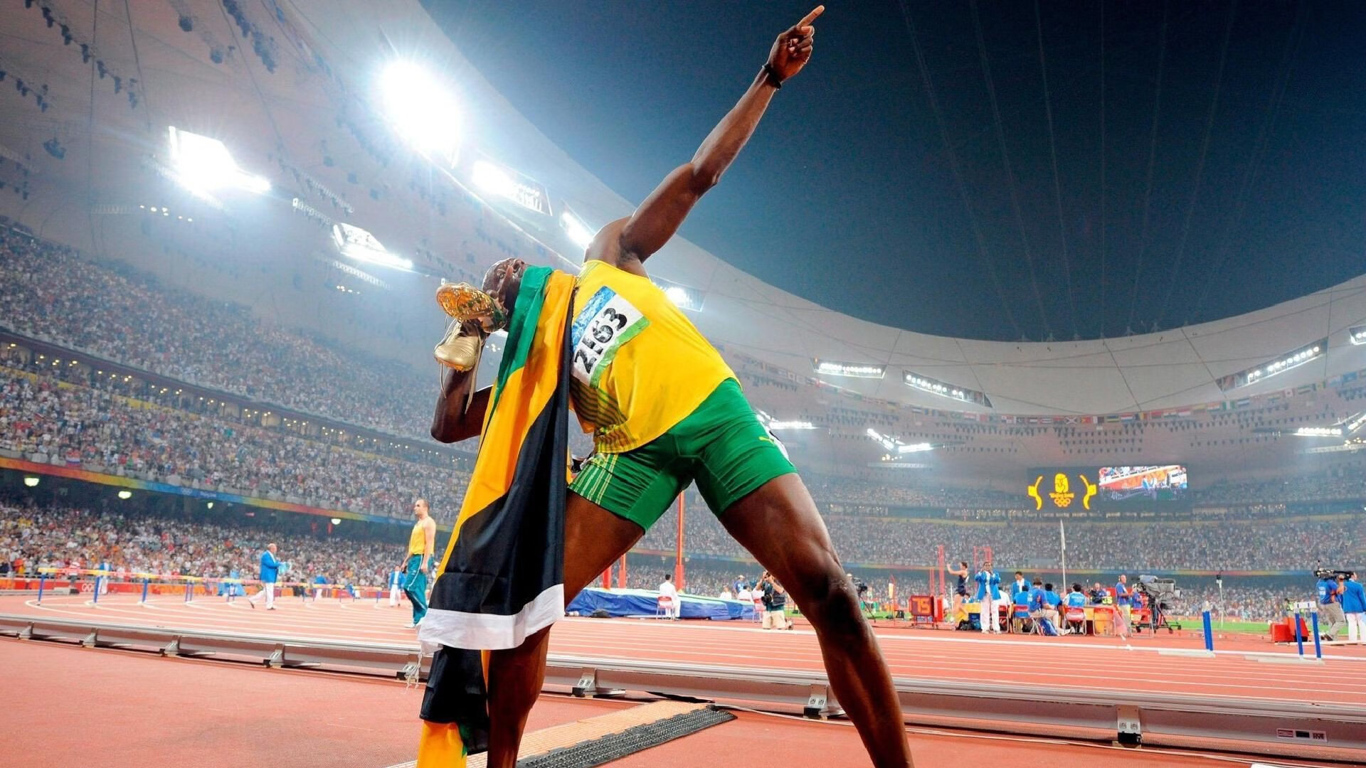 伊斯坦布尔奇迹夜，阿圭罗末节天神下凡，土耳其球队绝境逆转拉齐奥