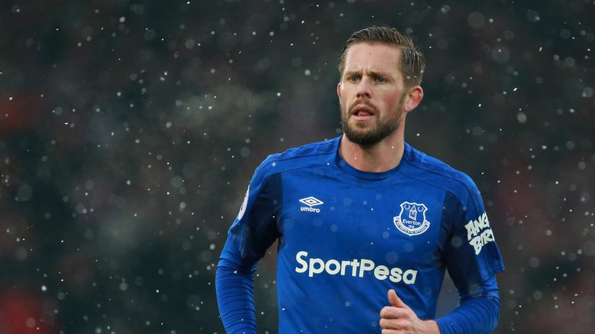 詹姆斯关键回合不手软，上海队击败灰熊，一场跨越次元的篮球对话